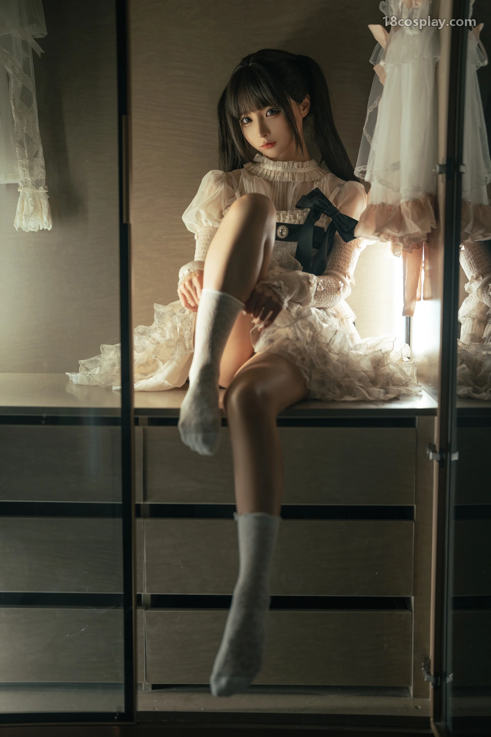 Chunmomo – Girl in the Closet