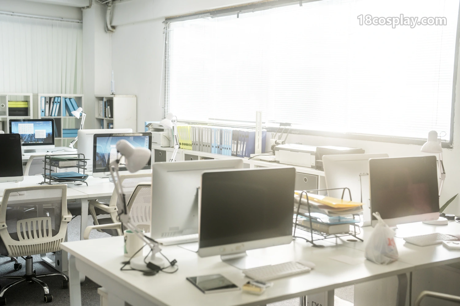 Chunmomo – Work Hours